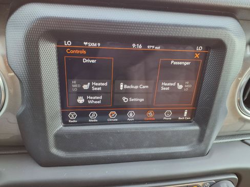 Used 2019 Jeep Wrangler Unlimited Sahara w/ Cold Weather Group AWD/4WD image 5