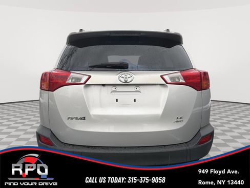 Used 2014 Toyota RAV4 LE image 4