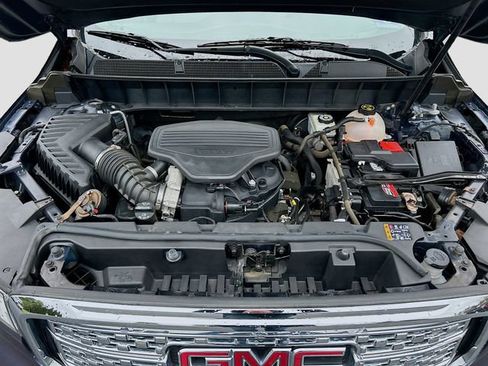 Used 2019 GMC Acadia Denali w/ Technology Package AWD/4WD image 39