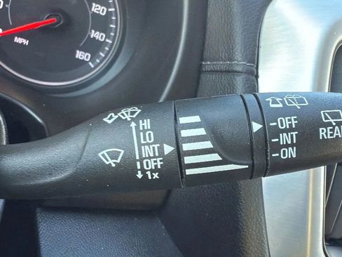 Used 2024 GMC Terrain SLT image 13