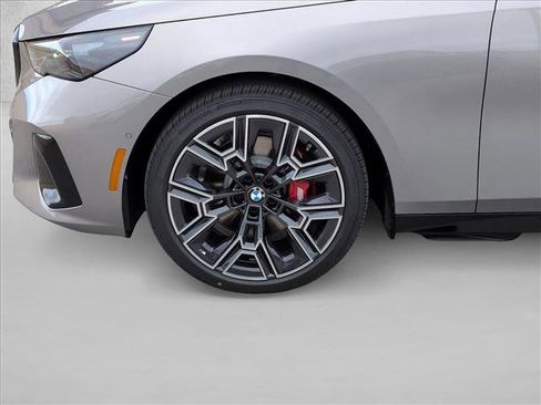 New 2026 BMW 530i RWD image 9