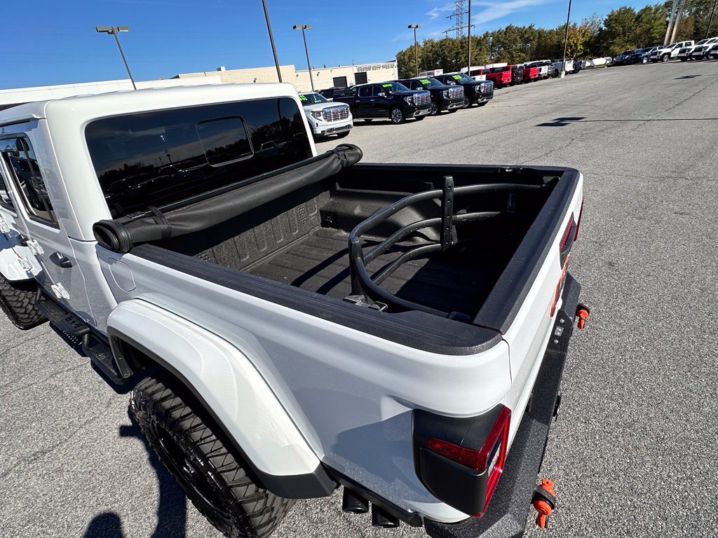 Used 2023 Jeep Gladiator Mojave w/ LED Lighting Group AWD/4WD image 45