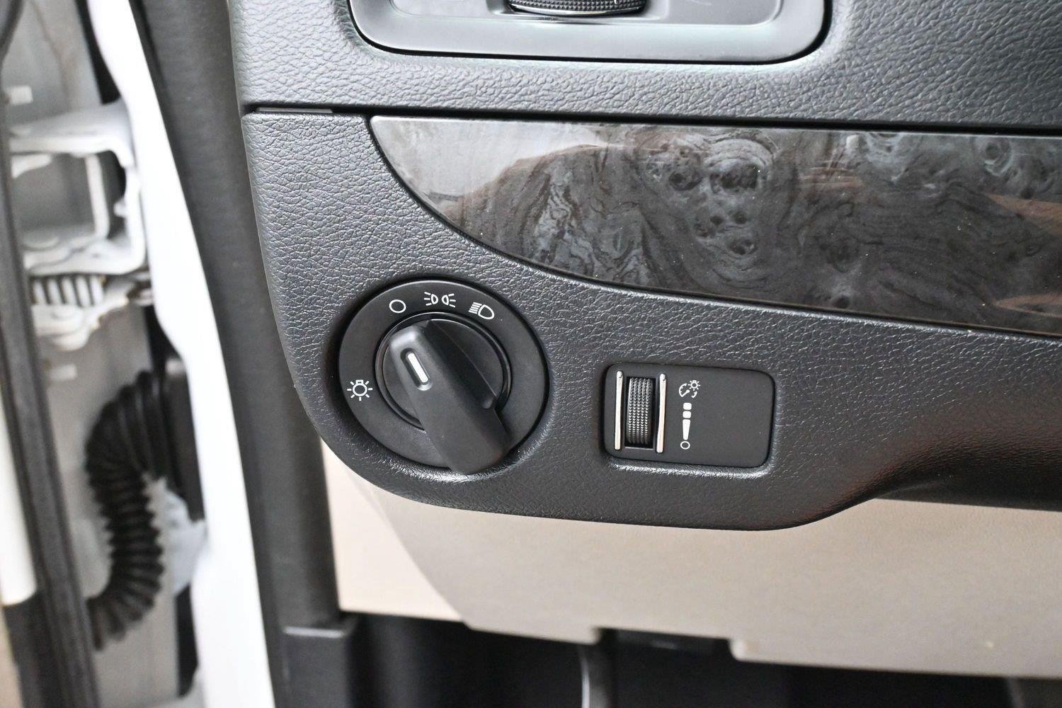 Used 2017 Dodge Grand Caravan SE FWD image 20
