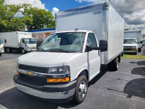 New 2025 Chevrolet Express 3500 w/ Power Convenience Package image 2