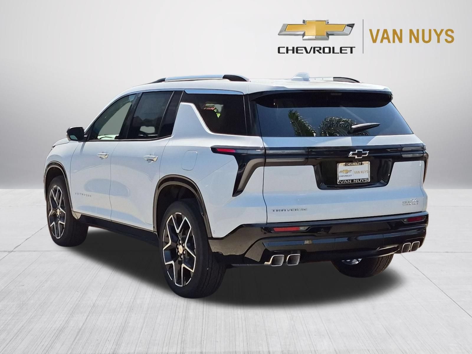 New 2026 Chevrolet Traverse High Country FWD image 4