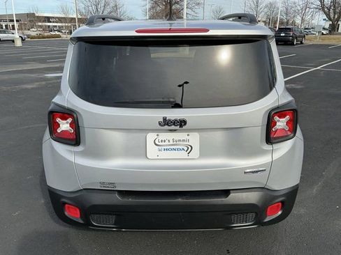 Used 2015 Jeep Renegade Latitude w/ Popular Equipment Group image 4