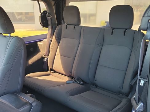 Used 2020 Jeep Wrangler Sport AWD/4WD image 17