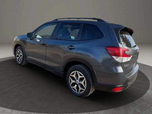 Used 2021 Subaru Forester Premium AWD/4WD image 2