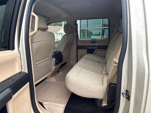 Used 2017 Ford F150 XLT w/ Equipment Group 302A Luxury AWD/4WD image 14