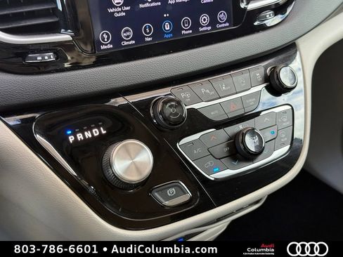 Used 2020 Chrysler Pacifica Touring-L Plus w/ Advanced Safetytec Group FWD image 33