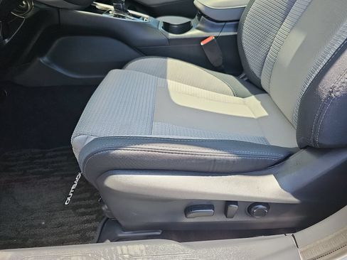 Certified 2025 Subaru Outback Premium AWD/4WD image 30