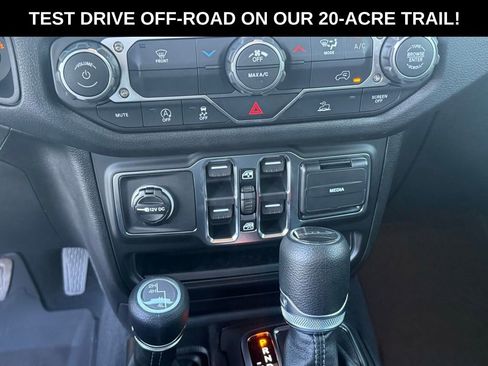 New 2026 Jeep Gladiator Sport image 15