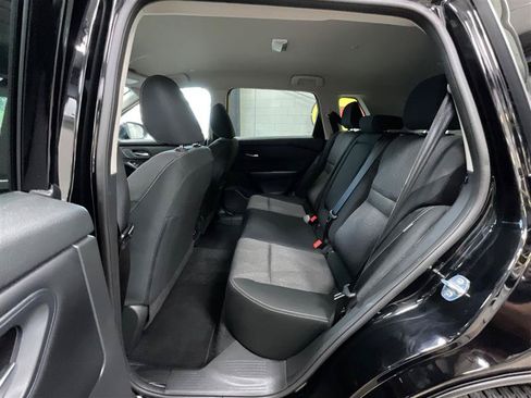 Used 2024 Nissan Rogue SV FWD image 23
