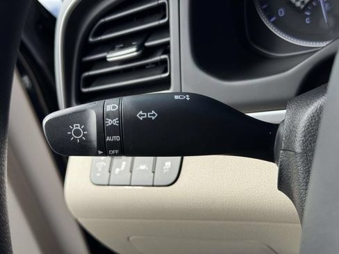 Used 2020 Hyundai Elantra SEL FWD image 22