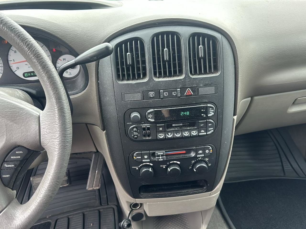 Used 2003 Dodge Grand Caravan SE FWD image 10