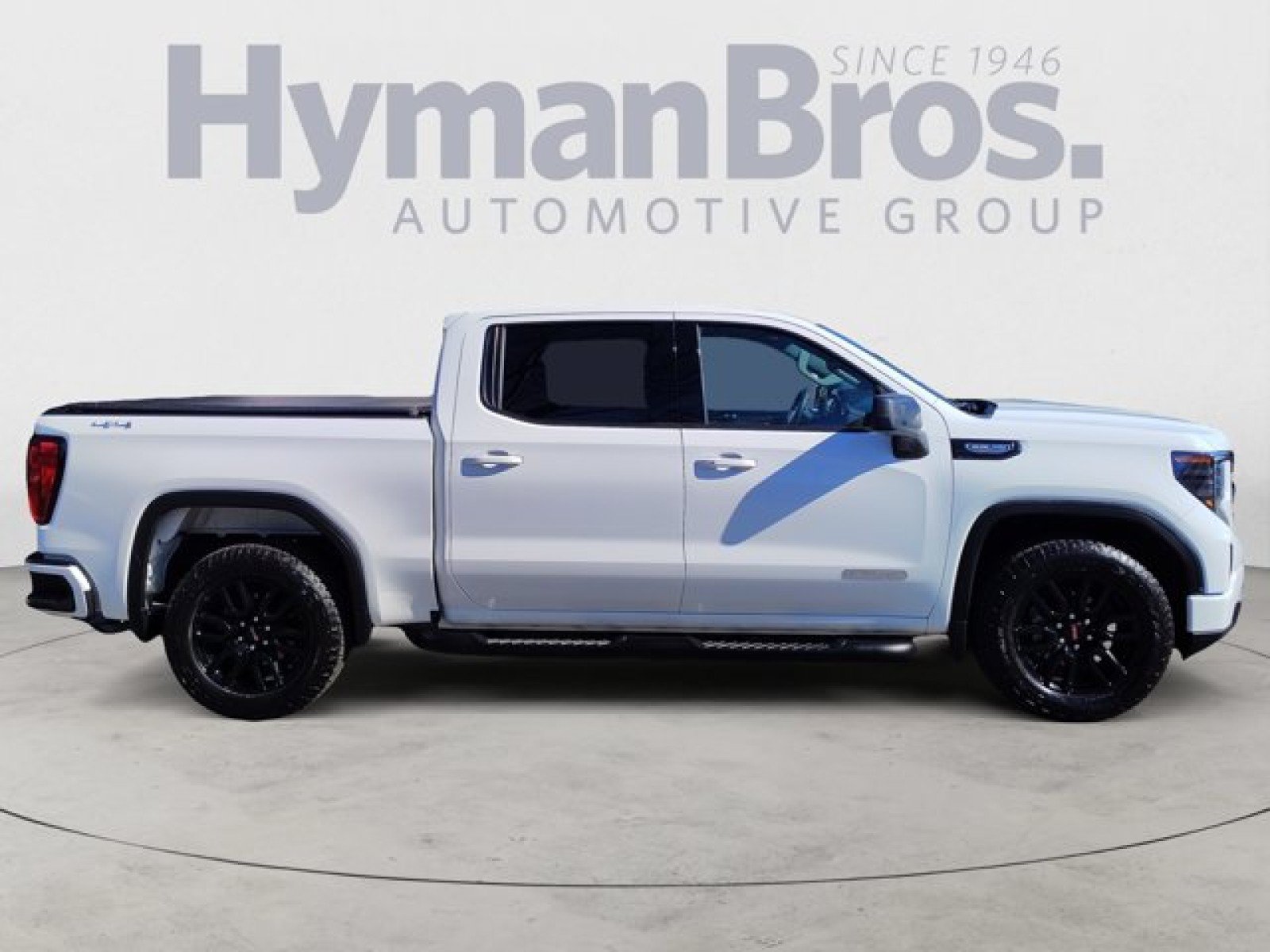 Used 2023 GMC Sierra 1500 Elevation AWD/4WD image 2