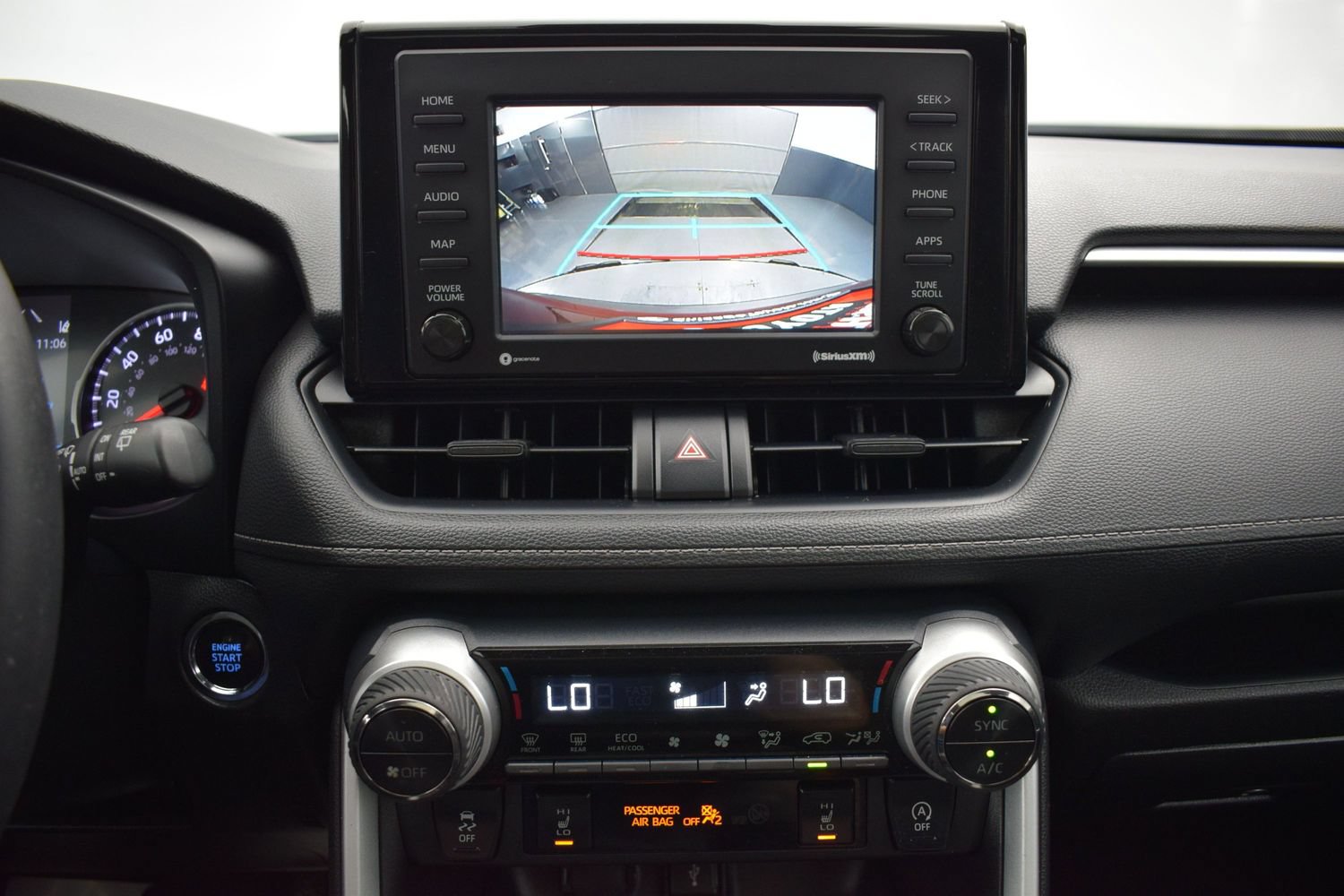 Used 2022 Toyota RAV4 XLE w/ Convenience Package AWD/4WD image 17