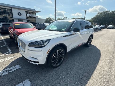 Used 2022 Lincoln Aviator Reserve w/ Equipment Group 201A AWD/4WD image 4
