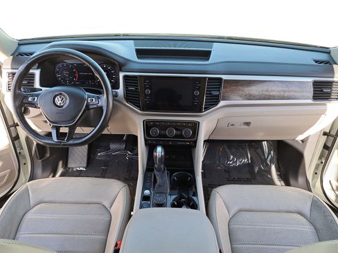Used 2018 Volkswagen Atlas SEL Premium image 9