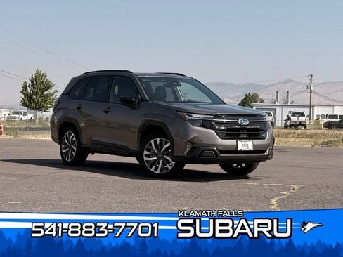 Certified 2025 Subaru Forester Touring AWD/4WD image 1