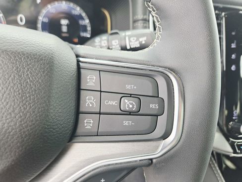 Used 2024 Jeep Wagoneer Series II w/ Convenience Group I AWD/4WD image 29