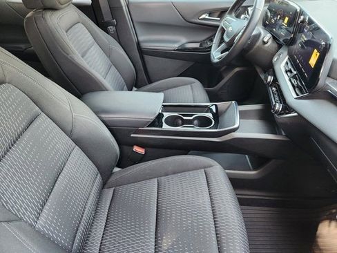 Used 2025 Chevrolet Equinox LT image 19