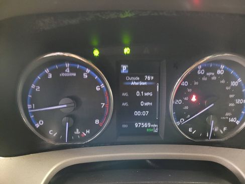 Used 2018 Toyota RAV4 Limited FWD image 23