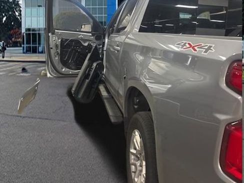 Used 2024 Chevrolet Silverado 1500 RST w/ Convenience Package II image 30