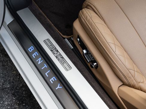 Used 2020 Bentley Continental GT image 24