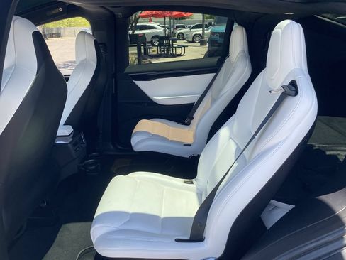 Used 2018 Tesla Model X 75D AWD/4WD image 14