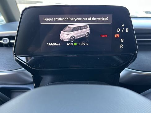 Used 2025 Volkswagen ID. Buzz Pro S RWD image 12