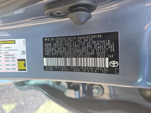 Used 2025 Toyota Corolla LE image 32