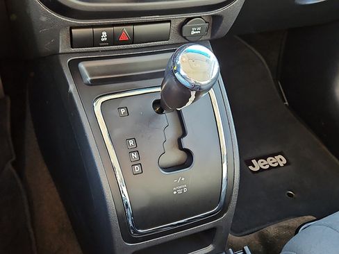 Used 2016 Jeep Compass Sport w/ Power Value Group image 13