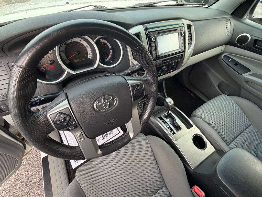 Used 2015 Toyota Tacoma 4x4 Double Cab w/ TRD Sport Package image 13