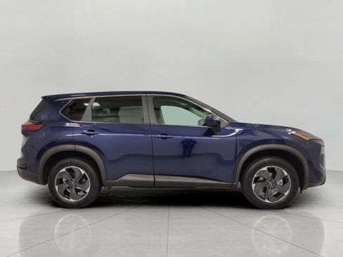 Certified 2025 Nissan Rogue SV AWD/4WD image 44