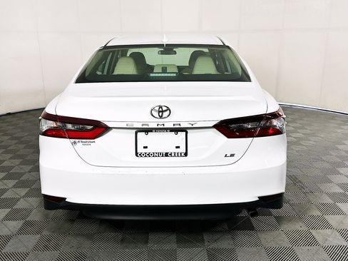 Used 2023 Toyota Camry LE image 4