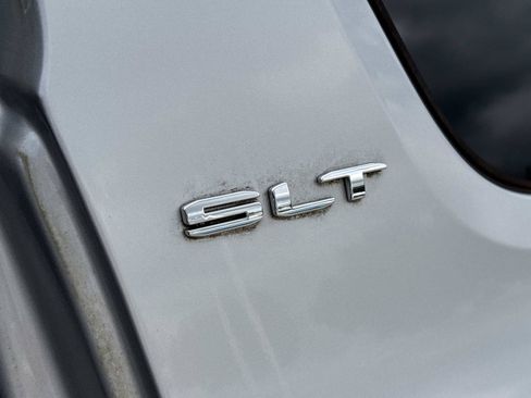 Used 2020 GMC Acadia SLT FWD image 31