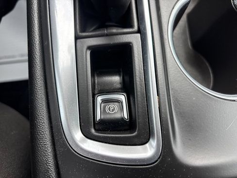 Used 2022 Chevrolet Equinox LT AWD/4WD image 38