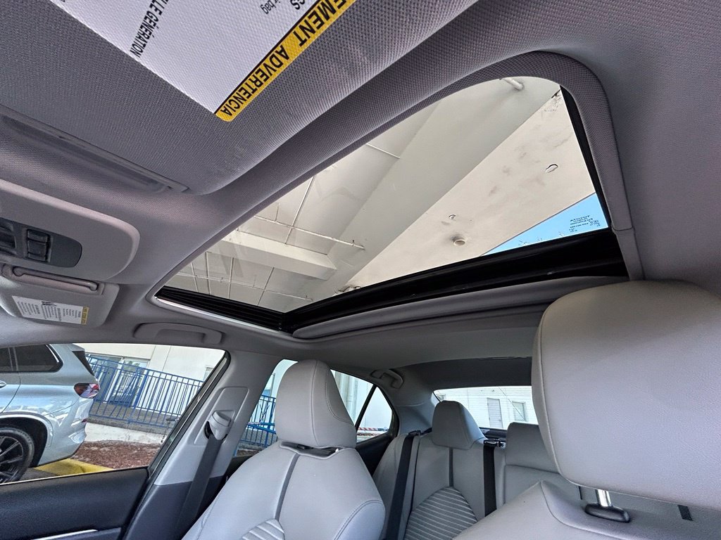 Used 2024 Toyota Camry SE w/ Convenience Package FWD image 12