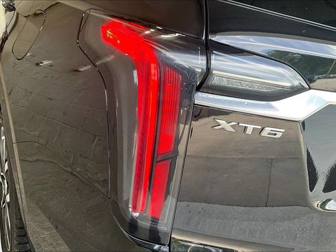Used 2022 Cadillac XT6 Sport w/ Technology Package AWD/4WD image 22