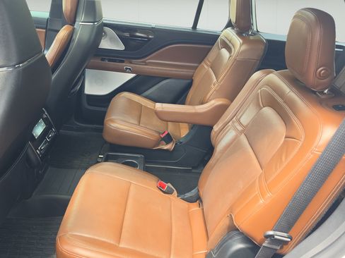 Used 2020 Lincoln Aviator Reserve w/ Equipment Group 201A AWD/4WD image 20