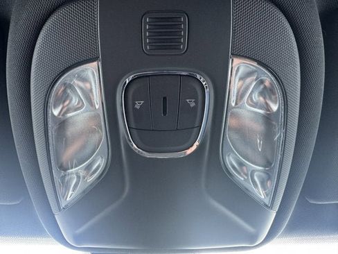 Used 2022 Jeep Compass Limited image 25