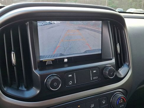 Used 2020 Chevrolet Colorado Z71 AWD/4WD image 22