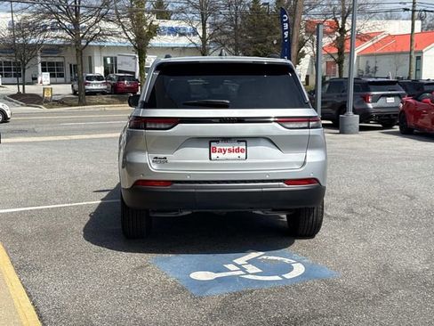 New 2026 Jeep Grand Cherokee Altitude AWD/4WD image 23