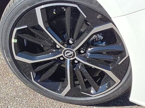 New 2025 Nissan Altima 2.5 SR w/ SR Premium Package image 20