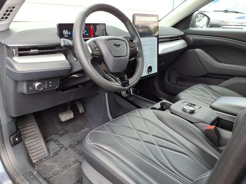 Certified 2021 Ford Mustang Mach-E Select w/ Comfort/Technology Package RWD image 10