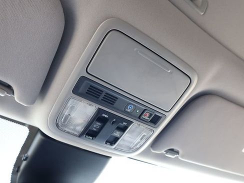 Used 2023 Honda Odyssey Elite image 27