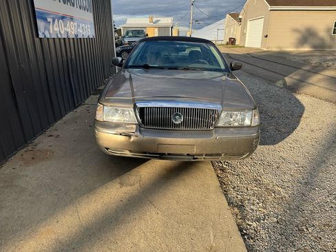 Used 2004 Mercury Grand Marquis GS image 2
