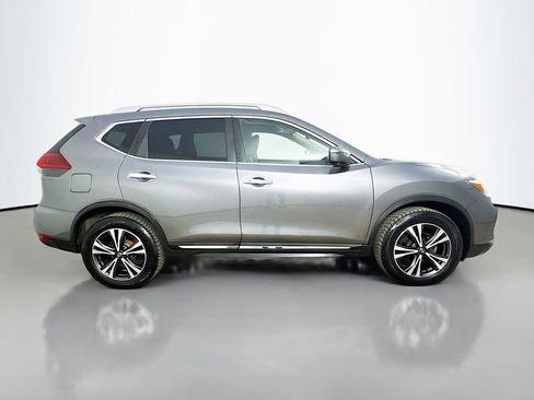 Used 2018 Nissan Rogue SL w/ Premium Package image 9