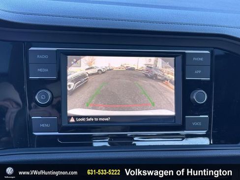 Certified 2021 Volkswagen Jetta SE image 35